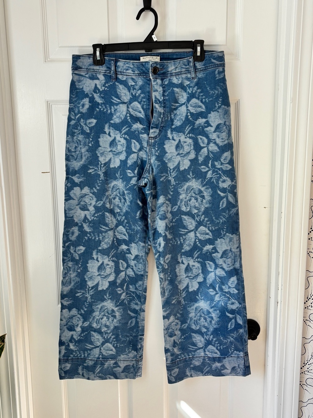 Bagatelle High Rise Crop Wide Leg Jeans in Hawaii Floral - 31